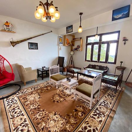 Redeem Cafe & Homestay McLeod Ganj Ngoại thất bức ảnh
