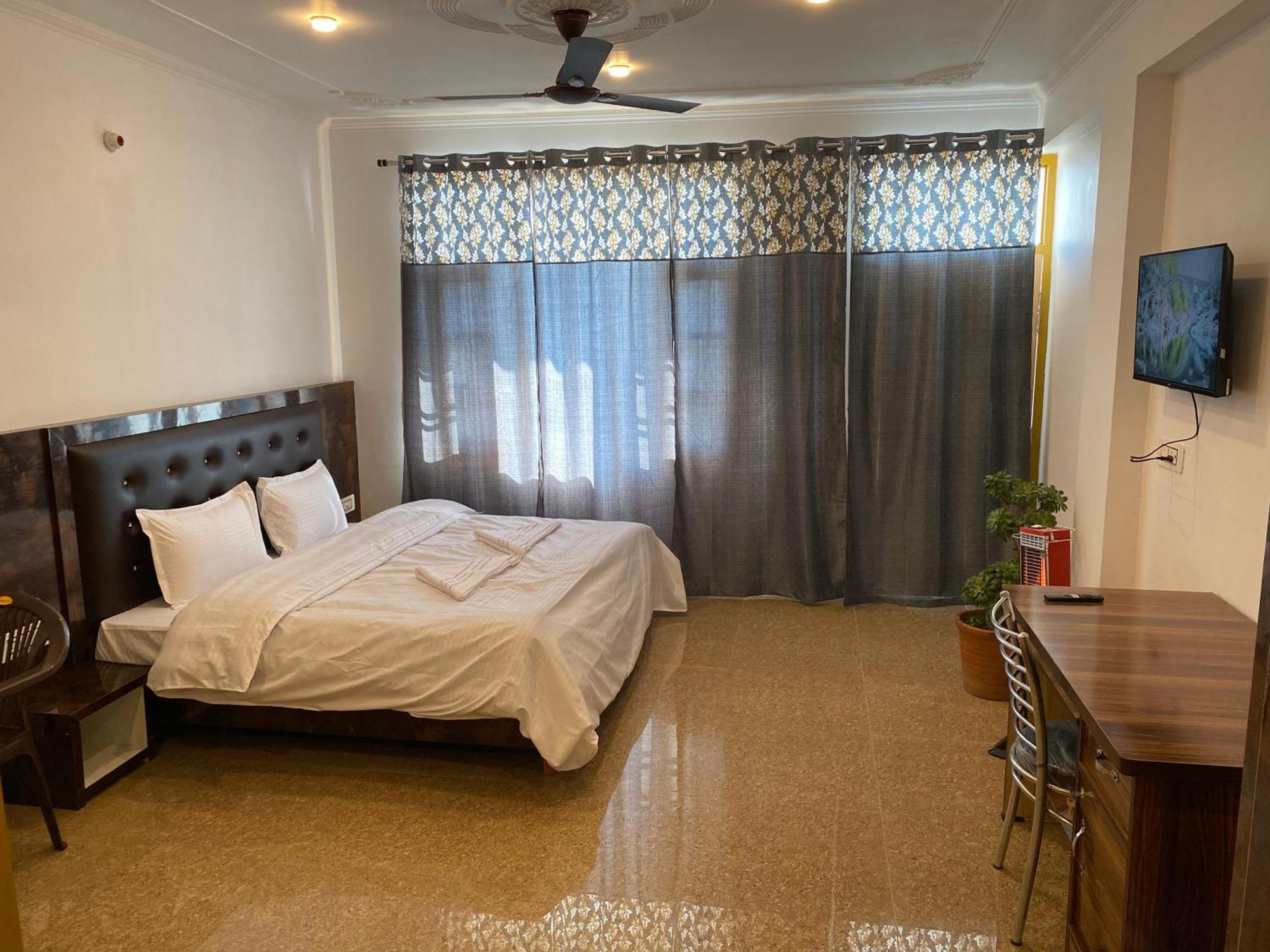Redeem Cafe & Homestay McLeod Ganj Ngoại thất bức ảnh
